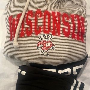 Wisconsin University Bed decorating bundle